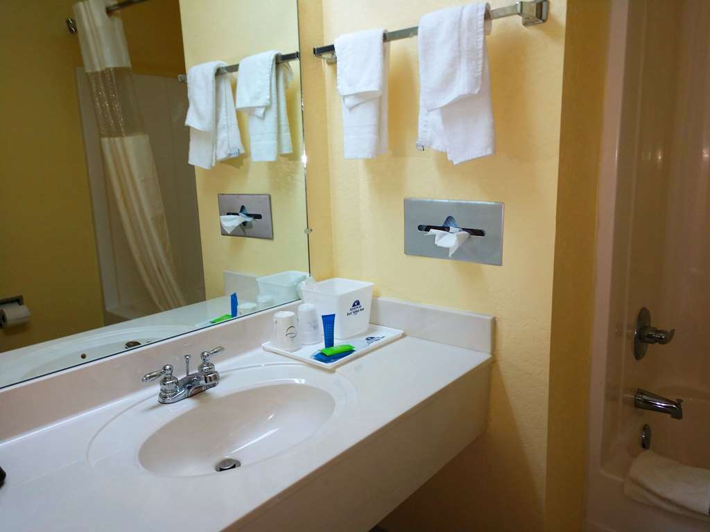 Americas Best Value Inn - Clayton Pokoj fotografie